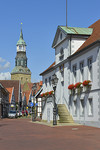 Rathaus und Sylvesterkirche