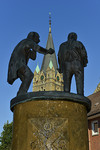 'Artländer Dom' mit Dorfbrunnen