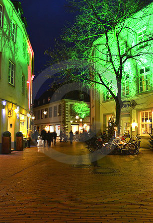Illuminierte Haeuser im Heger-Tor-Viertel